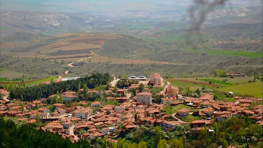 Çankırı’nın Yapraklı Tatilcilerinden Kazdağlarına Doğayla Baş Başa Bir Tatil: Çanakkale Bayramiç Evciler Köyü İnziva Oteli