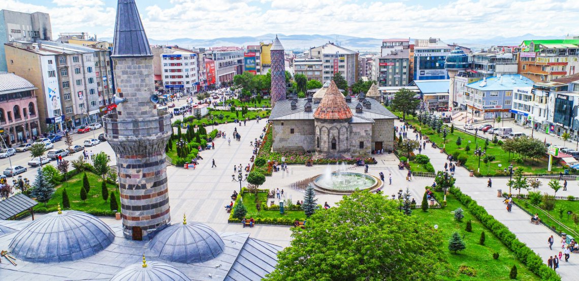 Erzurum Yakutiye Tatilcileri İçin Kazdağlarının Sakinliğiyle Tanışın: Bayramiç Evciler Köyü İnziva Oteli