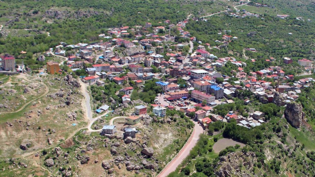 Tunceli Çemişgezek’den Kazdağları’na Kaçış: Evciler Köyü İnziva Otel’de Doğa ile Baş Başa Tatil