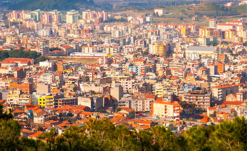 Kazdağları’nın Kalbinde Huzur: İzmir Tire Tatilcileri İçin İnziva Otel