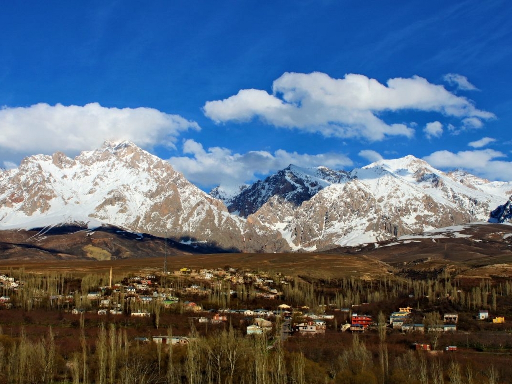 Niğde Çamardı Tatilcileri İçin Doğanın Kalbinde Huzur: Çanakkale Kazdağları’nda İnziva Tatili