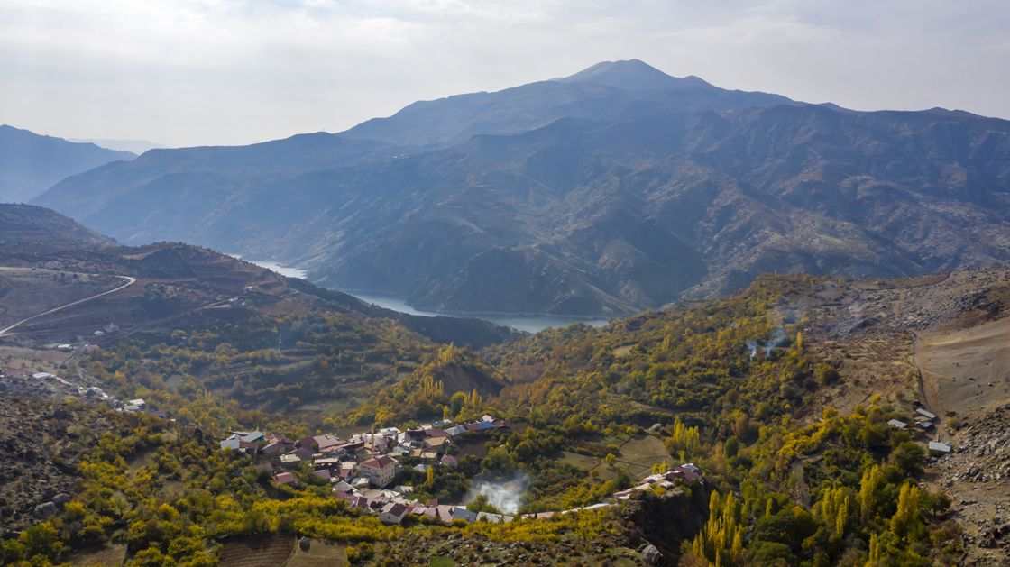Diyarbakır Çüngüş’ten Kazdağları’nda Sakin Bir Kaçamak: Evciler Köyündeki İnziva Otel