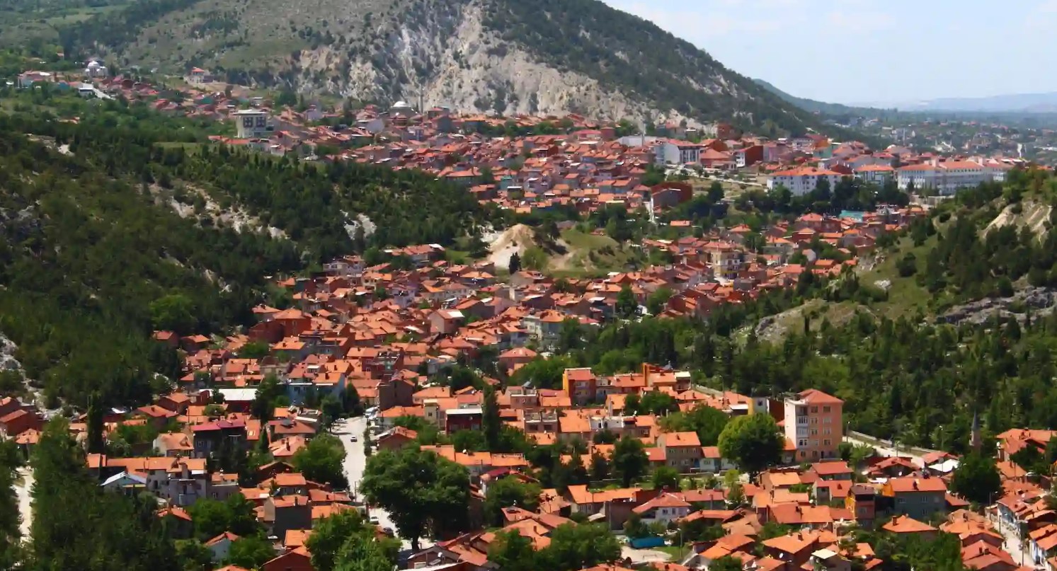 Kazdağları’nın Kalbinde Huzurlu Tatil: Kütahya Dumlupınar’dan İnziva Otel’e Yolculuk