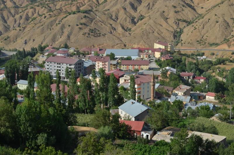 Bitlis Mutki’den Kazdağları’na Huzurlu Bir Kaçamak: Bayramiç Evciler Köyü İnziva Oteli