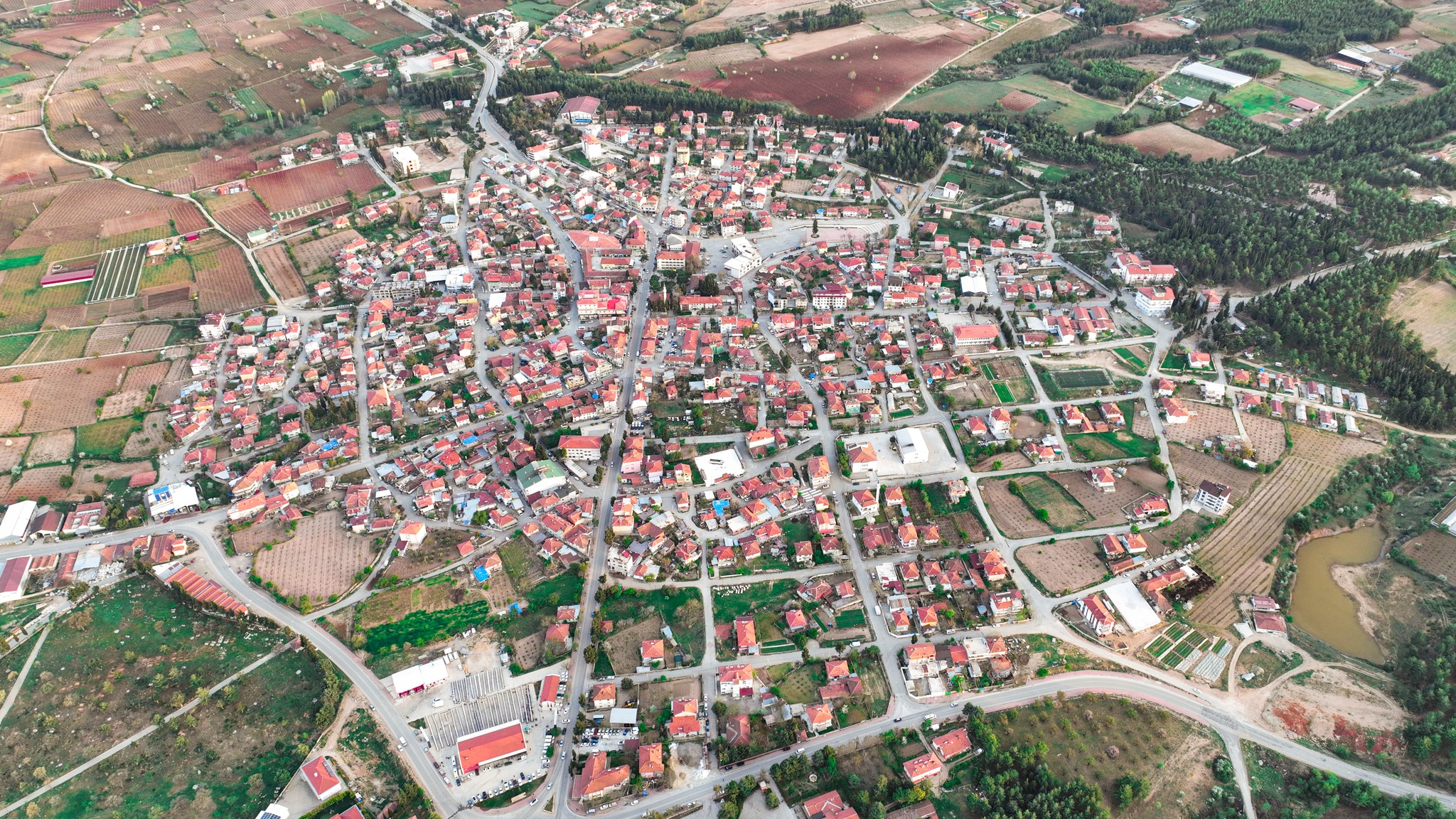 Denizli’nin Çal Tatilcileri Kazdağları’nda Sessiz ve Huzurlu Bir Kaçamak: Bayramiç Evciler Köyü İnziva Oteli