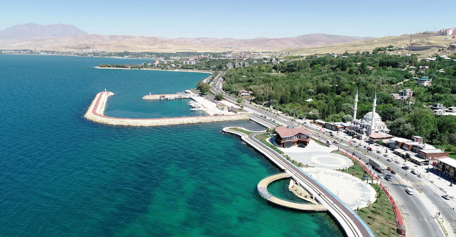 Kazdağları’nda Huzurun Adı: İnziva Otel’e Van Edremit’den Yolculuk